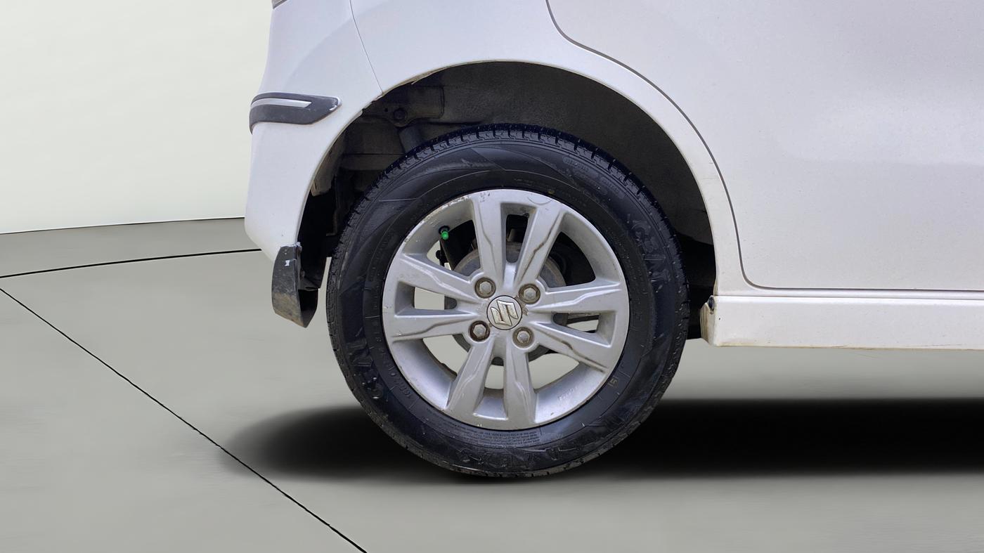 2014 Maruti Wagon R Stingray VXI, Petrol, Manual, 27,024 km, Right Rear Wheel