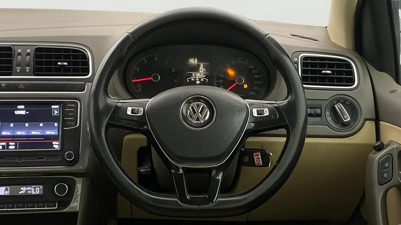 2021 Volkswagen Vento HIGHLINE 1.0L TSI, Petrol, Manual, 57,349 km, Steering Wheel Close Up