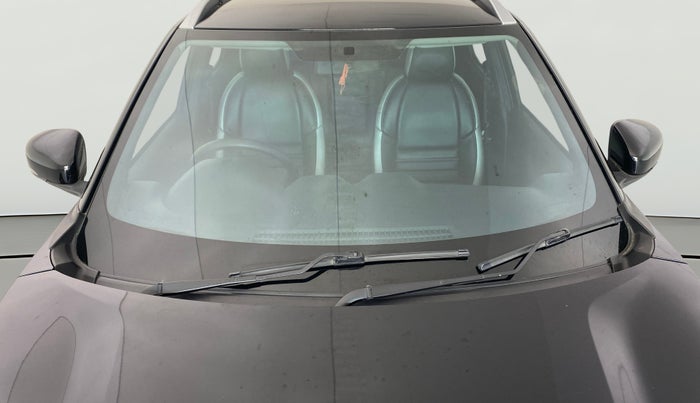 2023 Nissan MAGNITE XV PREMIUM TURBO CVT, Petrol, Automatic, 38,493 km, Front Windshield