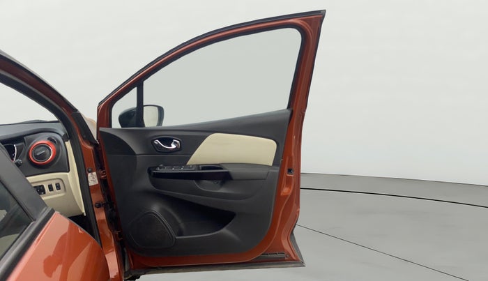 2019 Renault Captur PLATINE DIESEL DUAL TONE, Diesel, Manual, 56,720 km, RHS Front Door