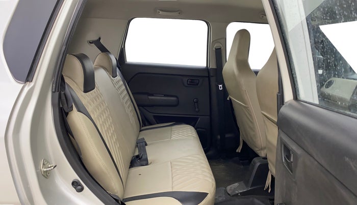 2020 Maruti New Wagon-R LXI CNG 1.0, CNG, Manual, 26,472 km, Right Side Rear Door Cabin