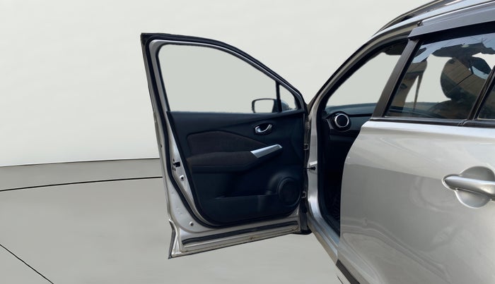 2019 Nissan Kicks XV 1.5, Petrol, Manual, 44,890 km, LHS Front Door