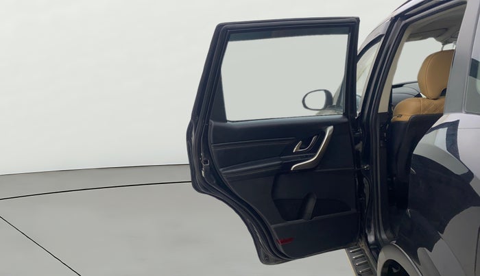 2021 Mahindra XUV500 W11, Diesel, Manual, 65,170 km, LHS Rear Door