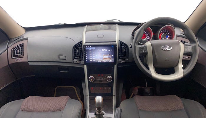 2013 Mahindra XUV500 W6, Diesel, Manual, 1,20,365 km, Dashboard
