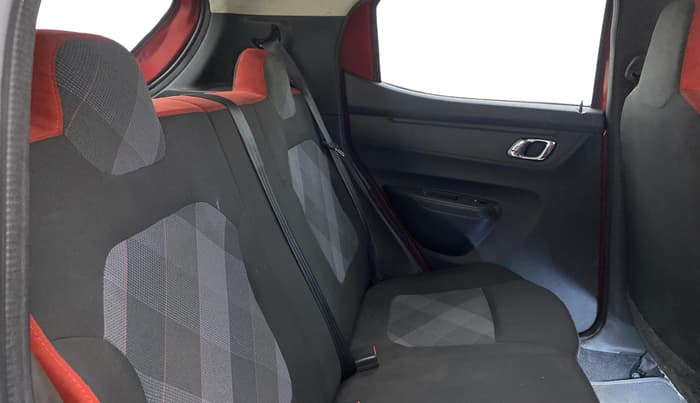 2020 Renault Kwid RXT 1.0 (O), Petrol, Manual, 40,549 km, Right Side Rear Door Cabin