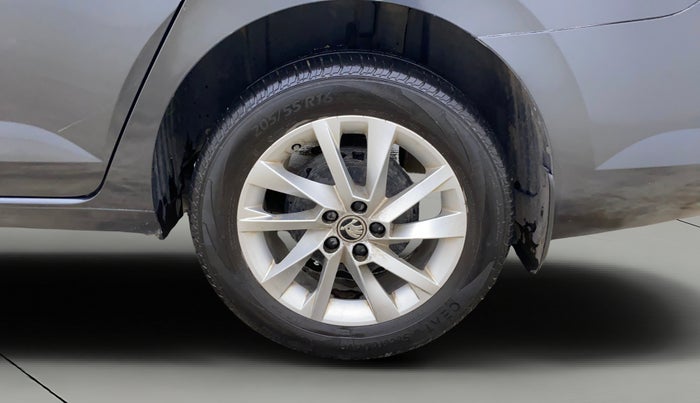 2022 Skoda SLAVIA AMBITION 1.0L TSI AT, Petrol, Automatic, 42,623 km, Left Rear Wheel