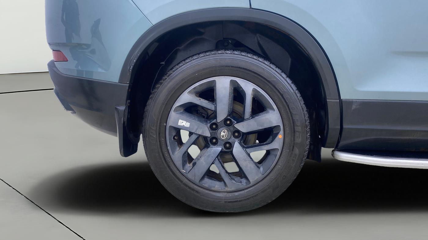 2021 Tata Safari XZA PLUS, Diesel, Automatic, 60,618 km, Right Rear Wheel