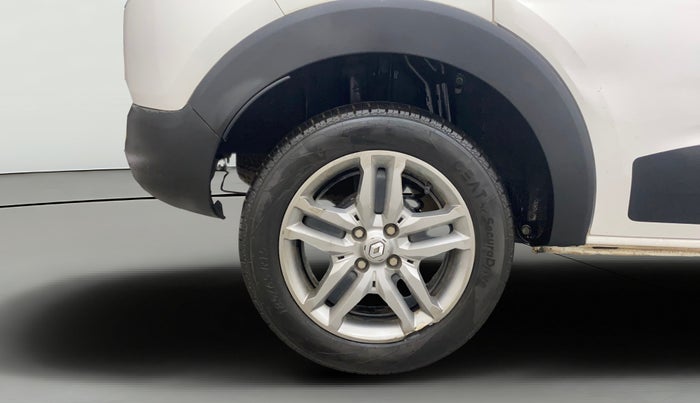 2022 Renault TRIBER RXZ, Petrol, Manual, 21,168 km, Right Rear Wheel