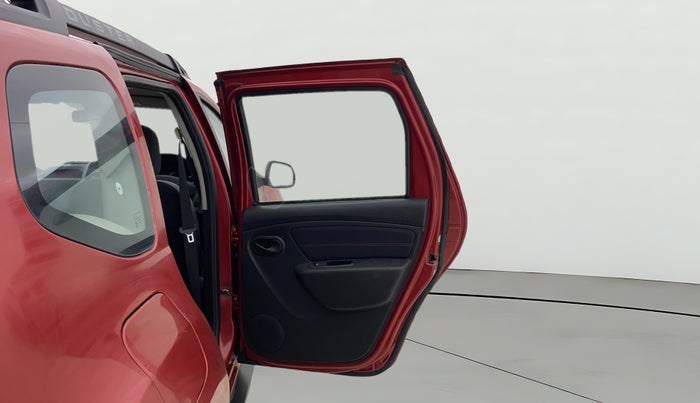 2018 Renault Duster RXS CVT, Petrol, Automatic, 32,660 km, RHS Rear Door