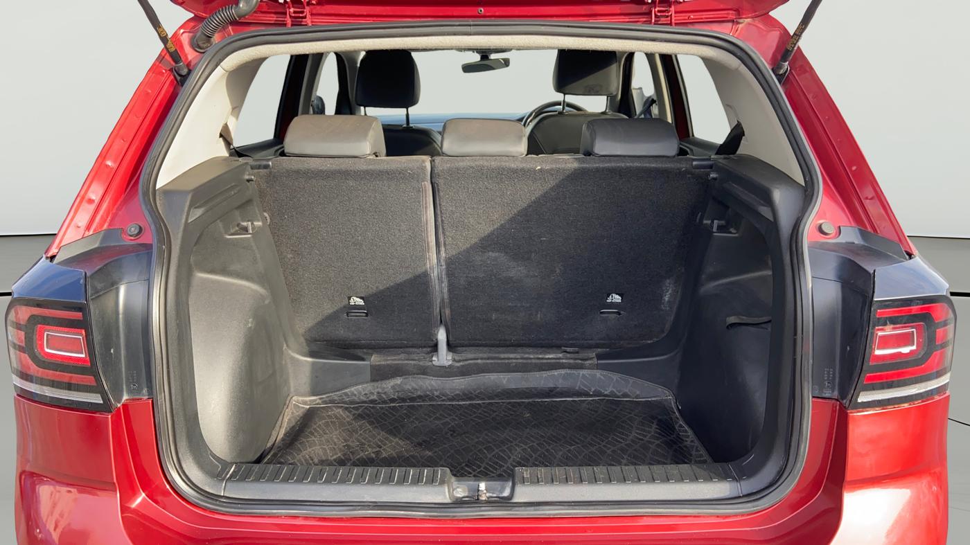 2021 Volkswagen TAIGUN TOPLINE 1.0 TSI MT, Petrol, Manual, 1,02,490 km, Boot Open Zoomed View