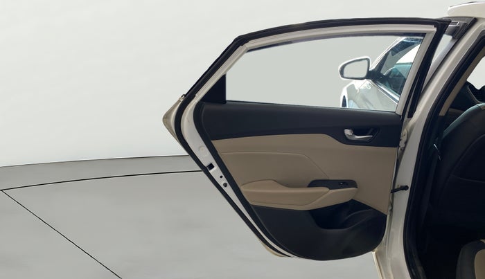 2018 Hyundai Verna 1.6 VTVT SX O, Petrol, Manual, 43,257 km, LHS Rear Door