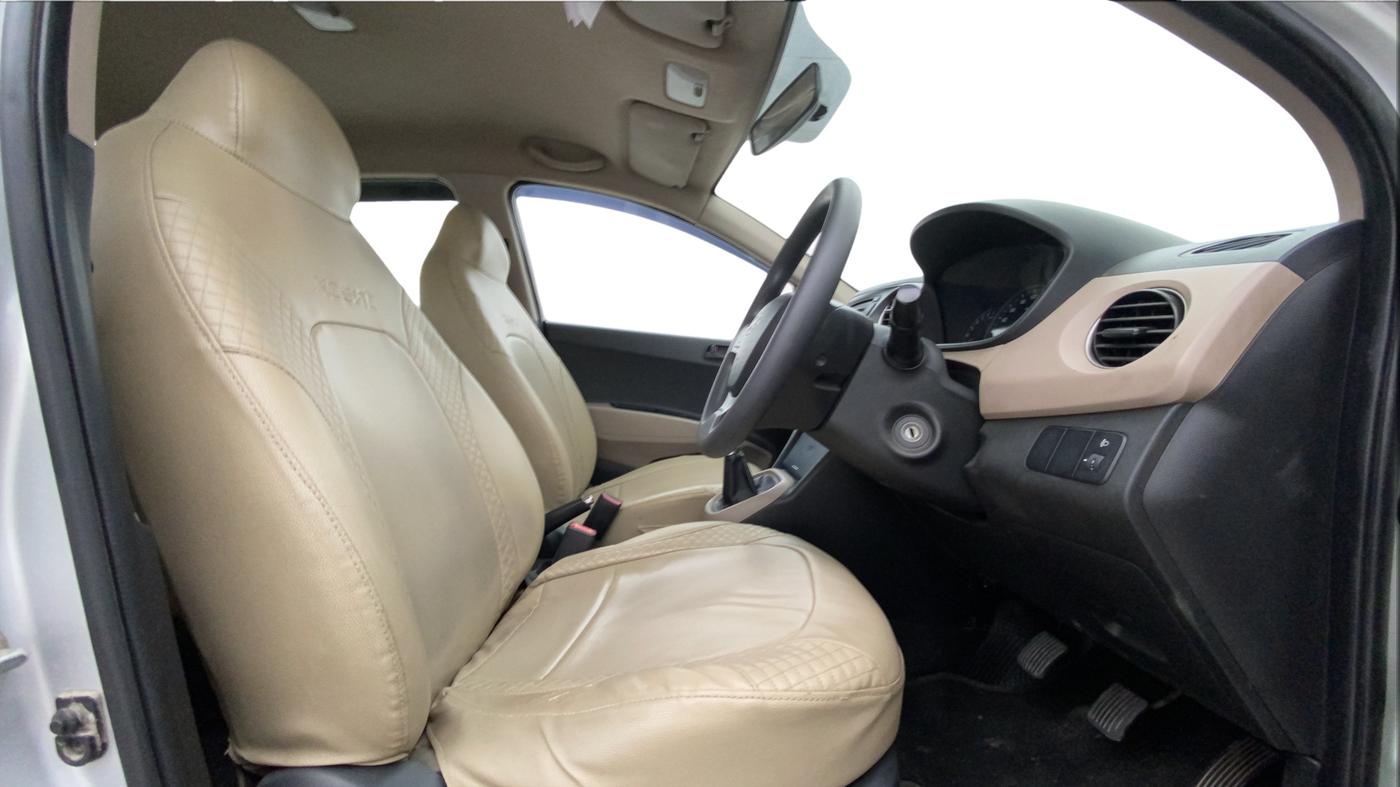 2015 Hyundai Xcent S 1.2, Petrol, Manual, 64,378 km, Right Side Front Door Cabin