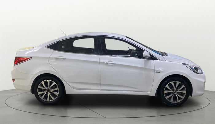 2014 Hyundai Verna FLUIDIC 1.6 CRDI SX, Diesel, Manual, 1,11,484 km, Right Side View