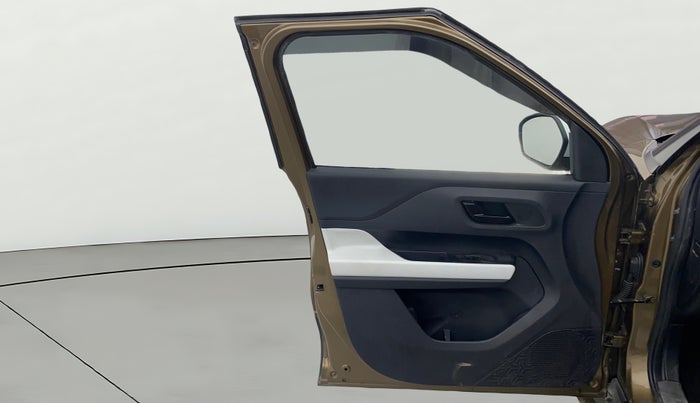 2022 Tata PUNCH ACCOMPLISHED AMT, Petrol, Automatic, 68,141 km, LHS Front Door