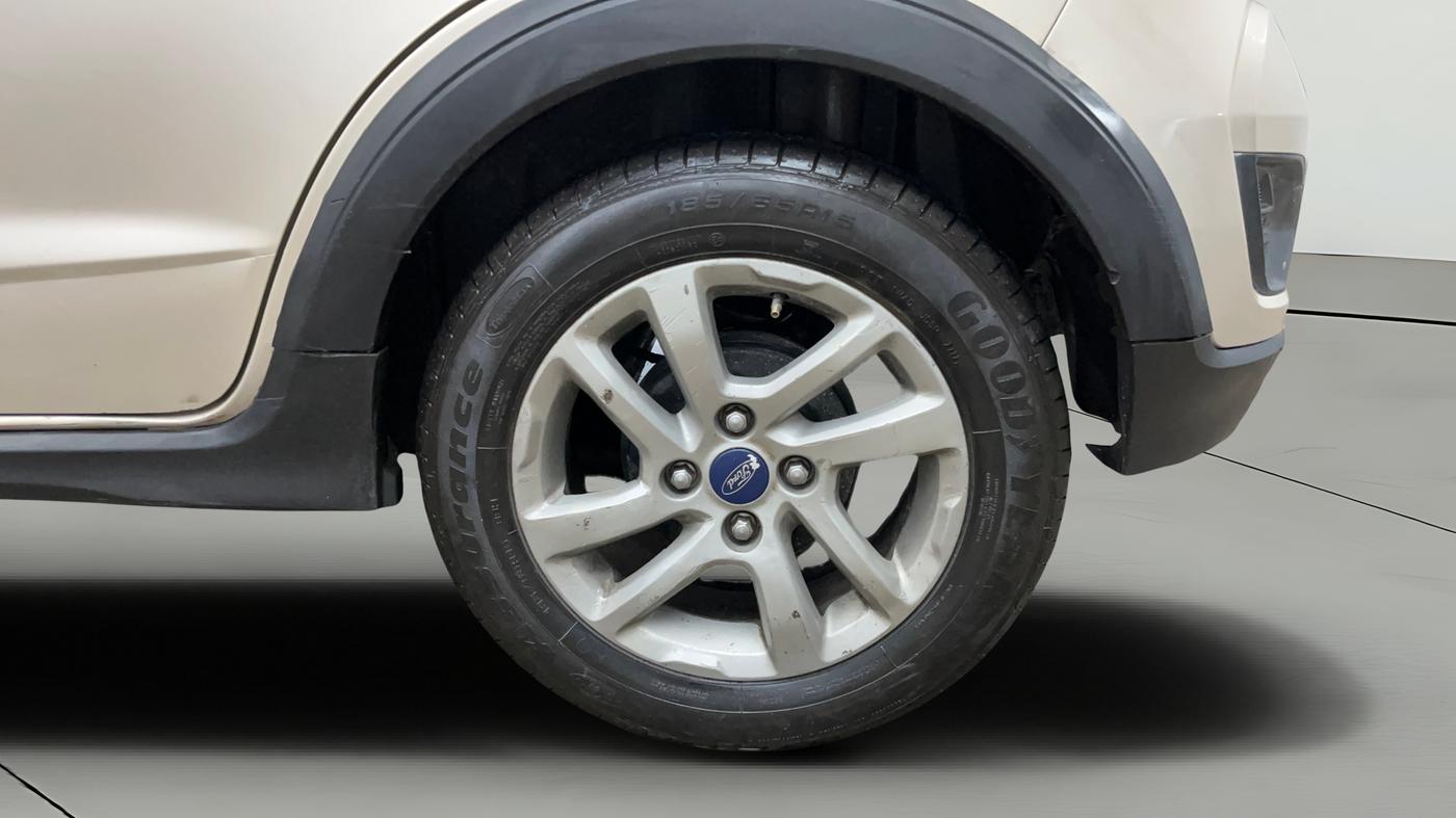 2018 Ford FREESTYLE TITANIUM 1.2 PETROL, Petrol, Manual, 56,408 km, Left Rear Wheel
