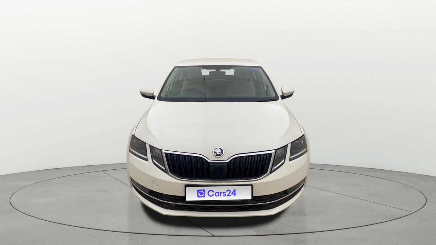 2019 Skoda Octavia STYLE 1.8 TSI AT, Petrol, Automatic, 1,12,874 km, Front