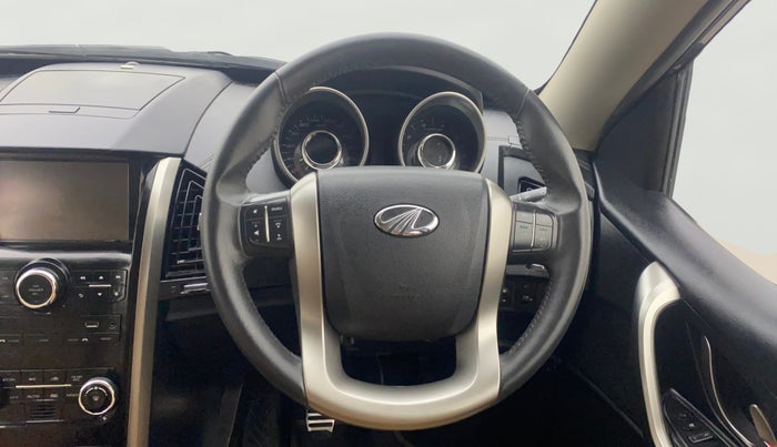 2018 Mahindra XUV500 W11, Diesel, Manual, 48,357 km, Steering Wheel Close Up