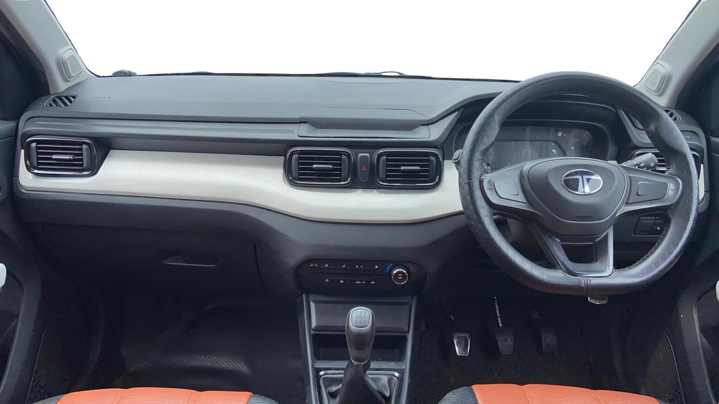 2025 Tata PUNCH PURE MT, Petrol, Manual, 34,594 km, Dashboard