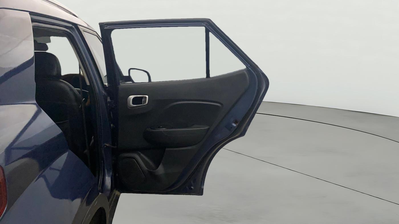 2022 Hyundai VENUE S+ 1.2, Petrol, Manual, 1,25,193 km, RHS Rear Door