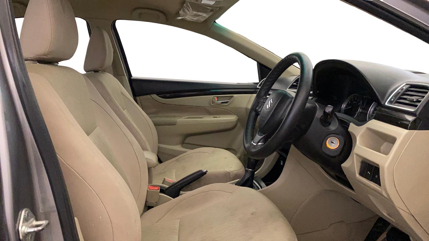 2017 Maruti Ciaz DELTA 1.4 AT PETROL, Petrol, Automatic, 73,208 km, Right Side Front Door Cabin