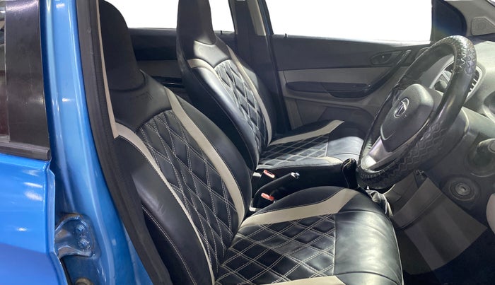 2016 Tata Tiago XT PETROL, Petrol, Manual, 65,462 km, Right Side Front Door Cabin