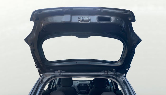 2024 Tata Tiago XT RHYTHM PETROL, Petrol, Manual, 1,773 km, Boot Door Open