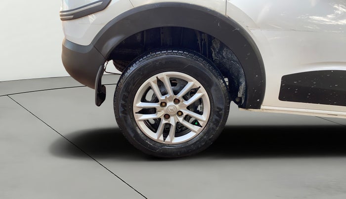 2021 Renault TRIBER RXT, Petrol, Manual, 50,726 km, Left Rear Wheel