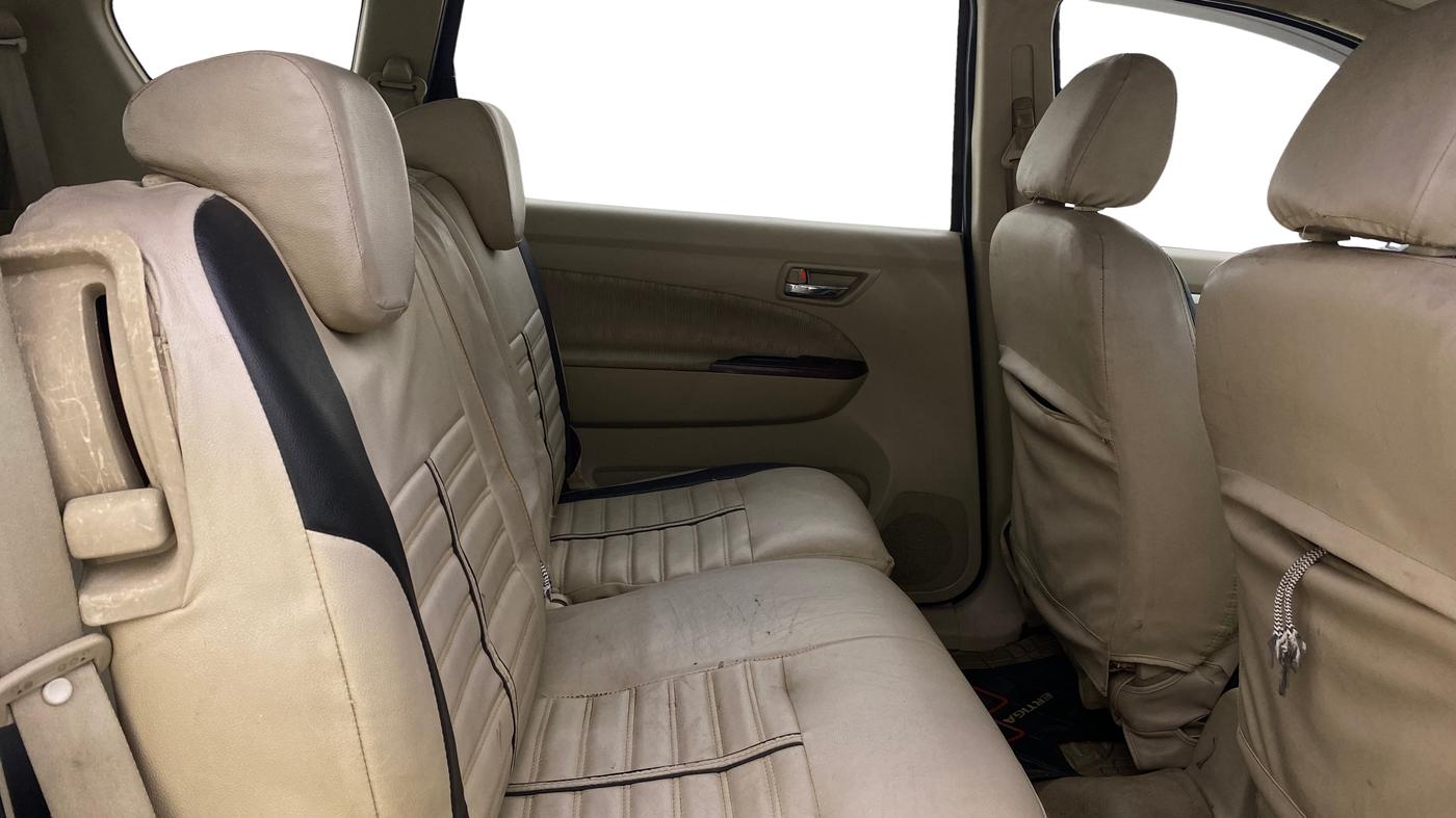 2015 Maruti Ertiga VDI, Diesel, Manual, 82,454 km, Right Side Rear Door Cabin