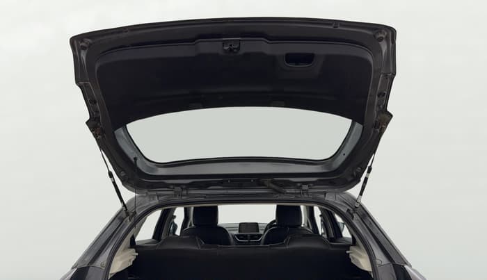 2022 Tata ALTROZ XM PLUS PETROL, Petrol, Manual, 63,153 km, Boot Door Open