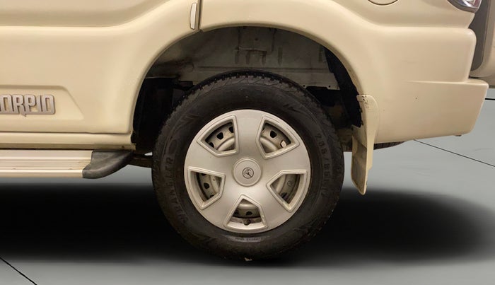 2017 Mahindra Scorpio S4 PLUS 1.99 INTELLI-HYBRID, Diesel, Manual, 61,856 km, Left Rear Wheel