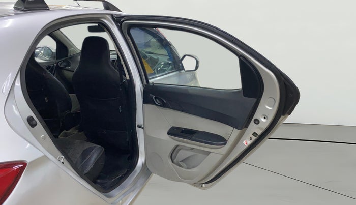 2019 Tata Tiago XT PETROL, CNG, Manual, 1,56,822 km, RHS Rear Door