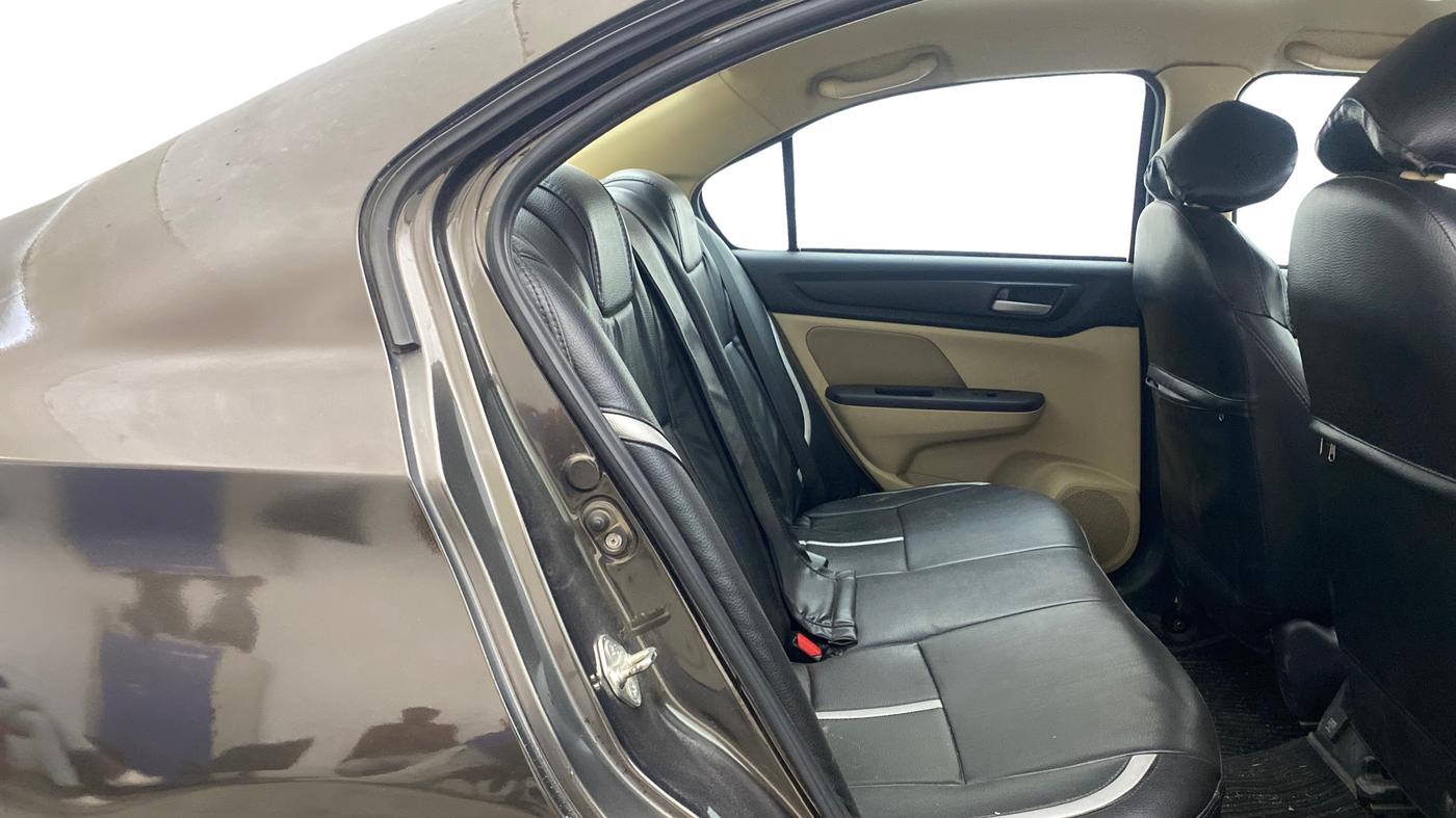 2021 Honda Amaze 1.2L I-VTEC VX, Petrol, Manual, 58,544 km, Right Side Rear Door Cabin