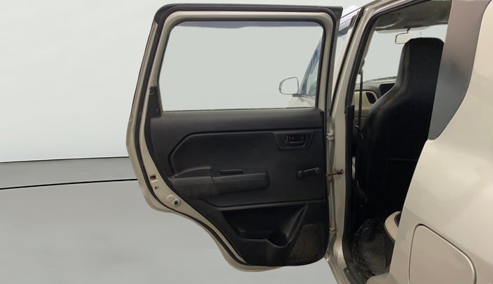 2022 Maruti New Wagon-R LXI CNG 1.0, CNG, Manual, 33,234 km, LHS Rear Door