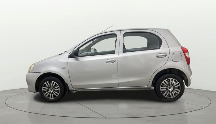 2015 Toyota Etios Liva G, Petrol, Manual, 1,14,496 km, Left Side