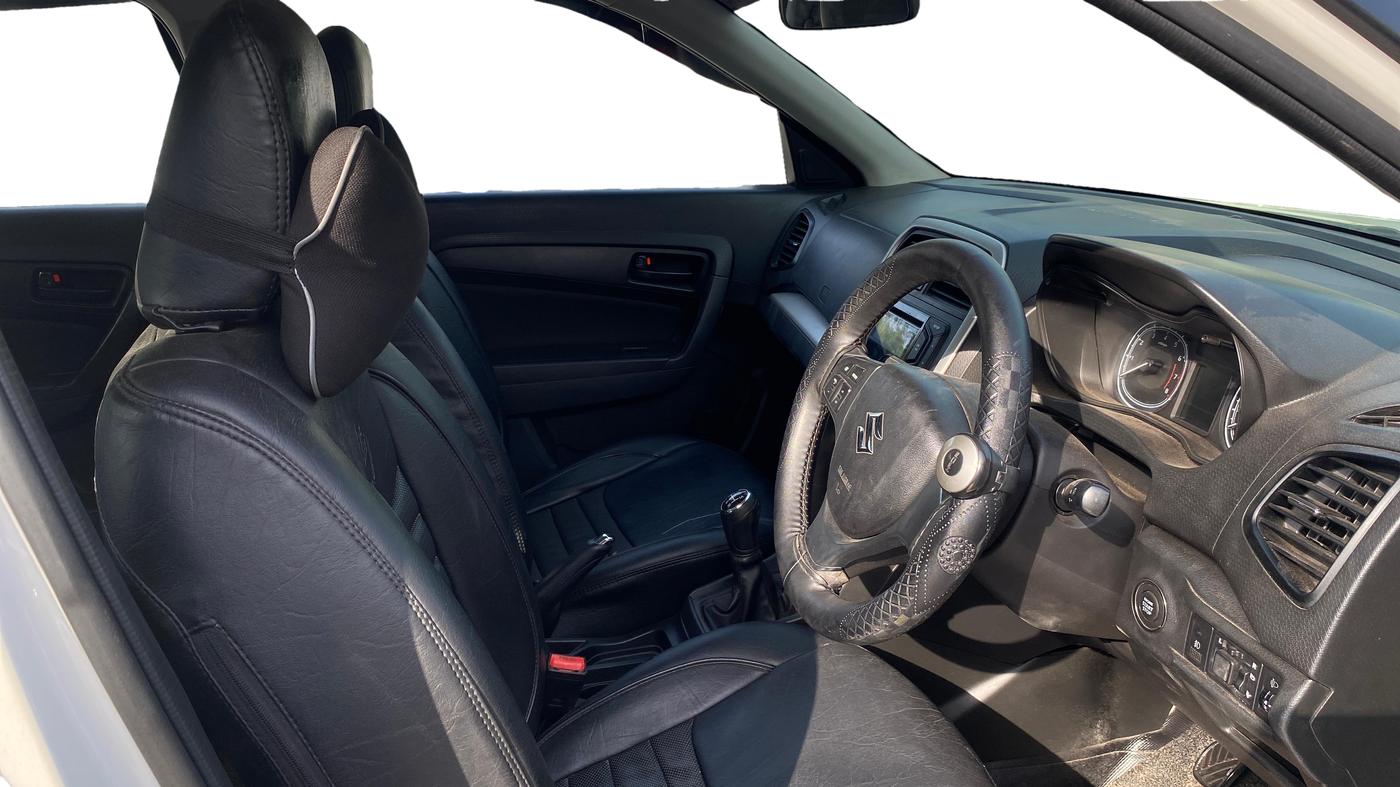 2021 Maruti Vitara Brezza VXI, Petrol, Manual, 46,000 km, Right Side Front Door Cabin