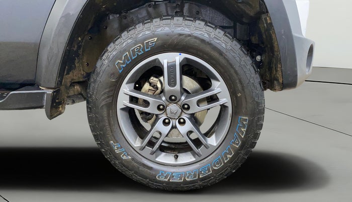 2023 Mahindra Thar LX P 2WD AT HT, Petrol, Automatic, 35,249 km, Right Front Wheel