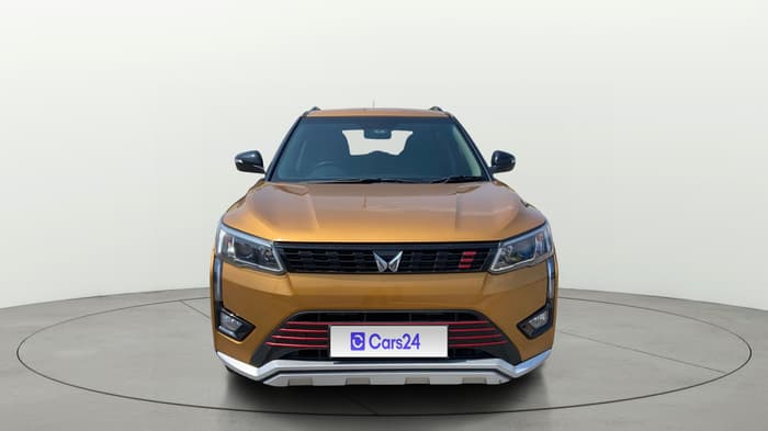 2022 Mahindra XUV300 W8 1.2 PETROL, Petrol, Manual, 28,840 km, Front