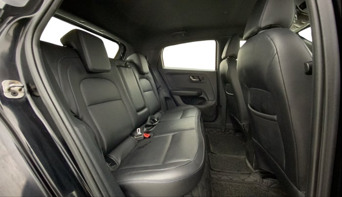 2022 Tata ALTROZ XT DIESEL DARK EDITION, Diesel, Manual, 41,191 km, Right Side Rear Door Cabin