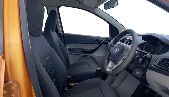 2016 Tata Tiago XT PETROL, Petrol, Manual, 83,954 km, Right Side Front Door Cabin