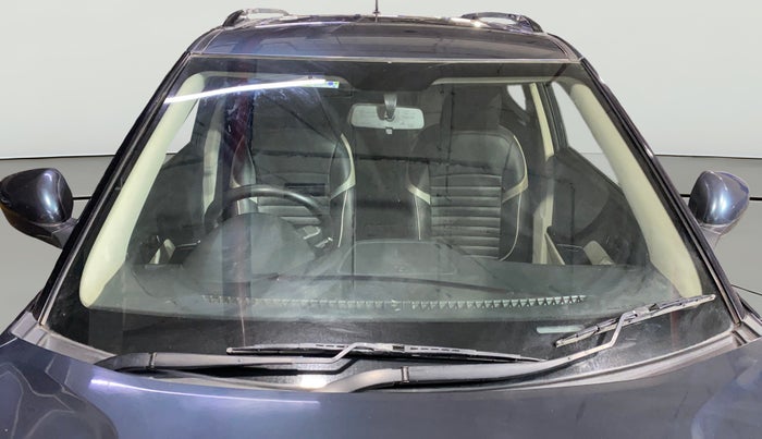 2022 Mahindra XUV300 W6 1.5 DIESEL AMT, Diesel, Automatic, 91,756 km, Front Windshield