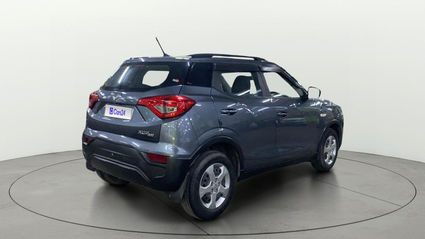 2023 Mahindra XUV300 W6 1.2 PETROL, Petrol, Manual, 41,020 km, Right Back Diagonal