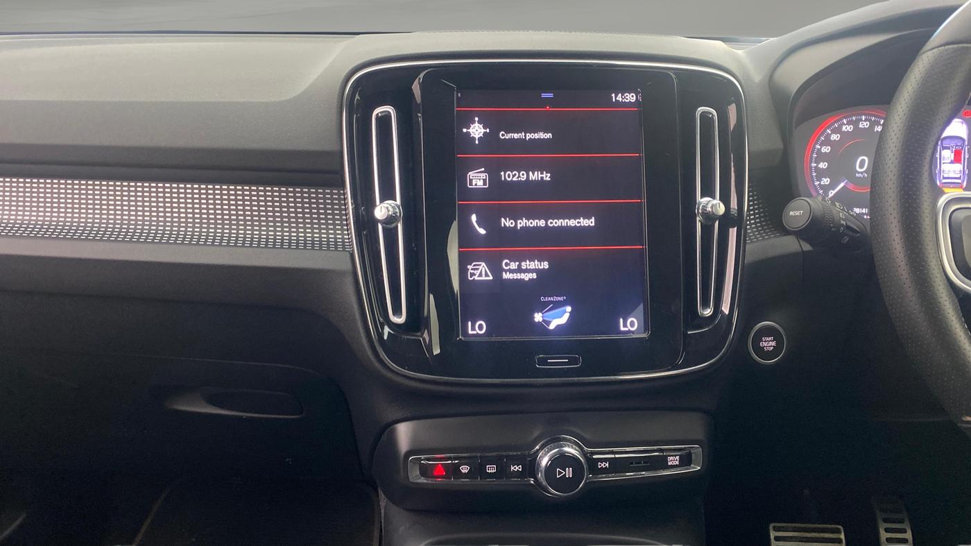 2020 Volvo XC 40 T4 R Design, Petrol, Automatic, 28,140 km, Air Conditioner