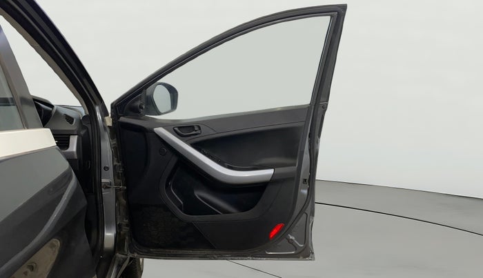 2020 Tata NEXON XM PETROL, Petrol, Manual, 72,464 km, RHS Front Door