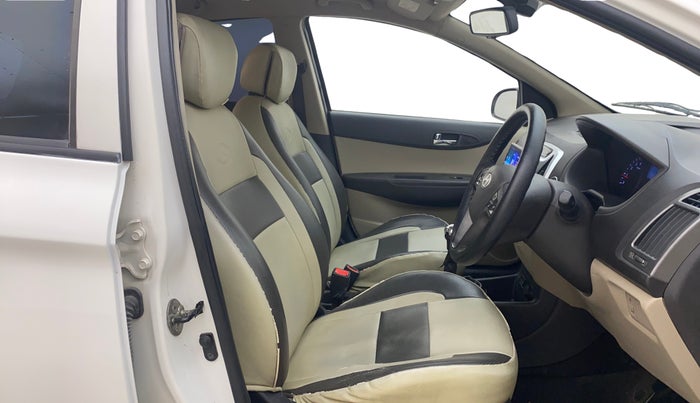 2012 Hyundai i20 ASTA 1.2, Petrol, Manual, 1,01,417 km, Right Side Front Door Cabin