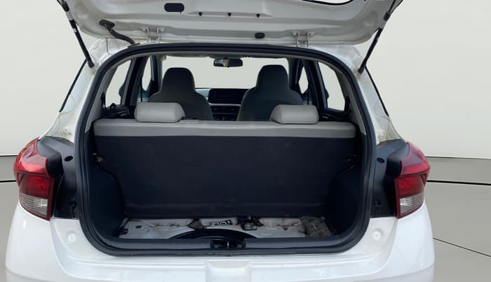 2024 Hyundai GRAND I10 NIOS MAGNA 1.2 KAPPA VTVT, Petrol, Manual, 27,083 km, Boot Open Zoomed View
