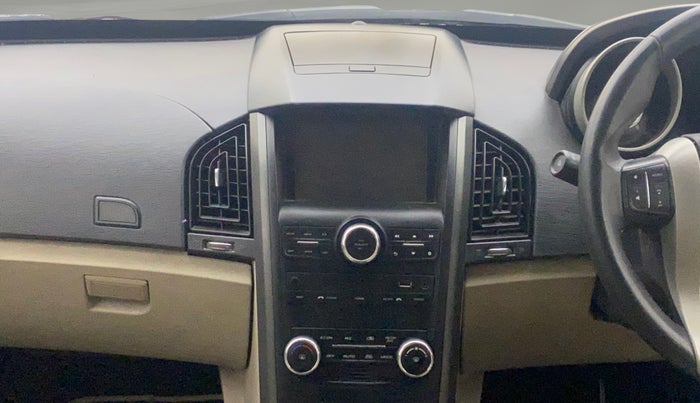 2016 Mahindra XUV500 W10 AT, Diesel, Automatic, 72,178 km, Air Conditioner