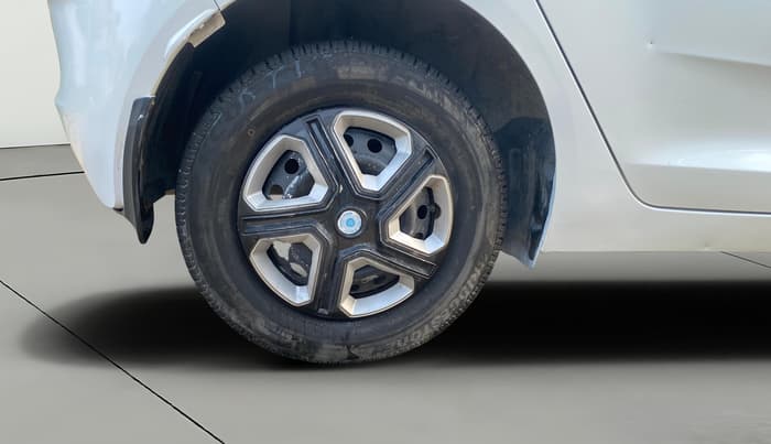 2022 Tata ALTROZ XE PETROL, Petrol, Manual, 18,858 km, Right Rear Wheel
