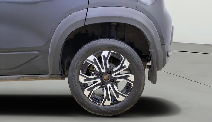 2022 Renault Kiger RXZ MT, Petrol, Manual, 36,490 km, Left Rear Wheel