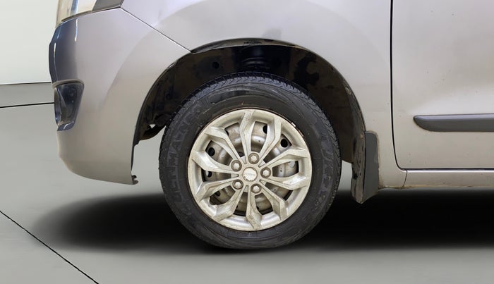 2017 Maruti Wagon R 1.0 LXI CNG, CNG, Manual, 99,996 km, Left Front Wheel