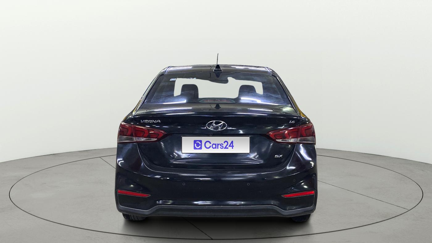 2018 Hyundai Verna 1.6 VTVT SX, Petrol, Manual, 66,811 km, Back/Rear